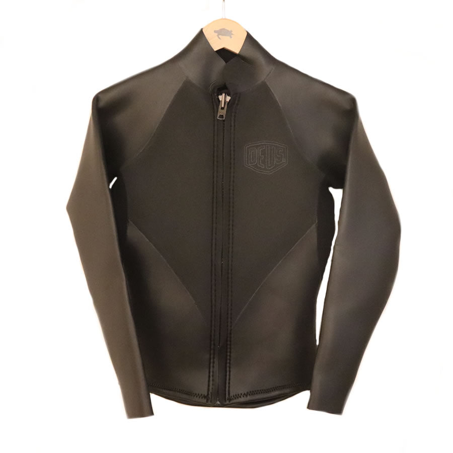 DEUS EX MACHINA ( デウスエクスマキナ ) ウェットスーツ 長袖 タッパー ロゴ / LONG SLEEVE TOP 2mm / BLACK x BLACK / フロントジップ