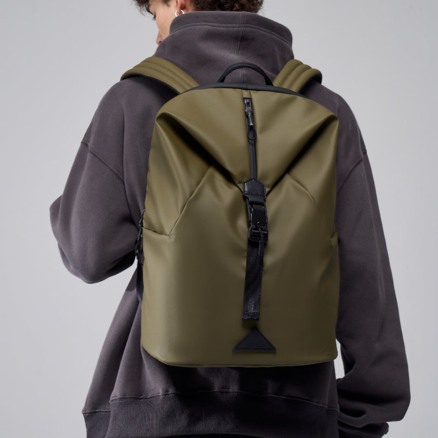 VENQUE (ヴェンク) / バックパック リュックサック / HELIX BACKPACK - GREEN / 国内正規取扱店 / 1年間製品保証付き