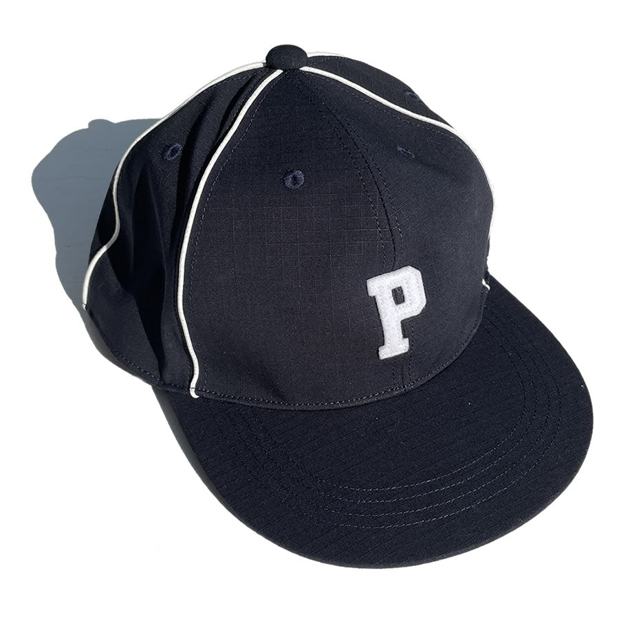 P01 / スナップバックキャップ / P CAP - NAVY / PLAY DESIGN プレイデザイン 23AW4MPCPNVY0