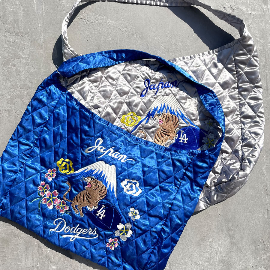 INFIELDER DESIGN x MLB / スカジャン風サテン ショルダーバッグ / MLB SJ SHOULDER BAG - LA Dodgers - GREY / MLB-254-Dodgers