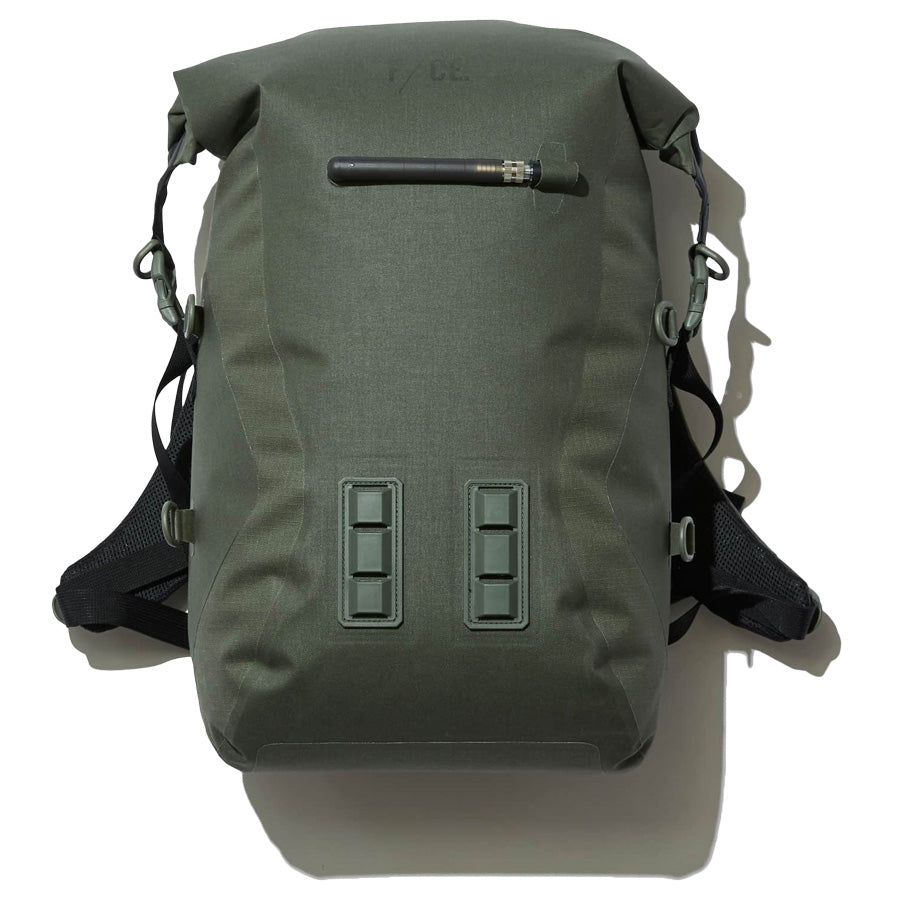 F/CE. (エフシーイー) / シームレスジップロック バックパック  / SEAMLESS ZIPLOCK - OLIVE / F2001DR0016 / 29.7L