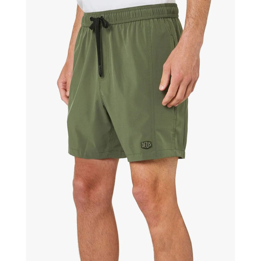 DEUS EX MACHINA (デウス) / 水陸両用 ボードショーツ / SUMMIT BOARDSHORT - CLOVER GREEN / DMP222118 / メンズ