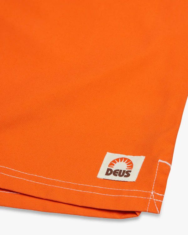 DEUS EX MACHINA (デウス) /街履きストレッチボードショーツ / BENJI BOARDSHORT - MANDARIN ORANGE / DMS222641A / メンズ