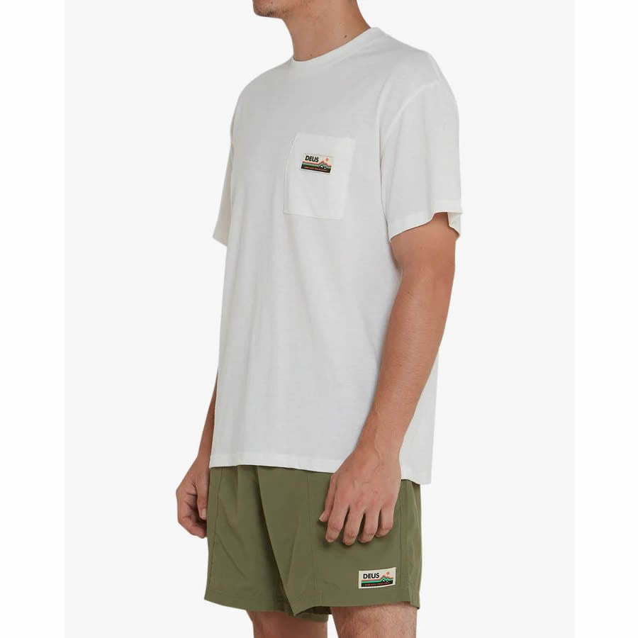 DEUS EX MACHINA ( デウスエクスマキナ ) / 半袖 ドライTシャツ / TANGO POCKET TEE - VINTAGE WHITE / DMS221658 / メンズ