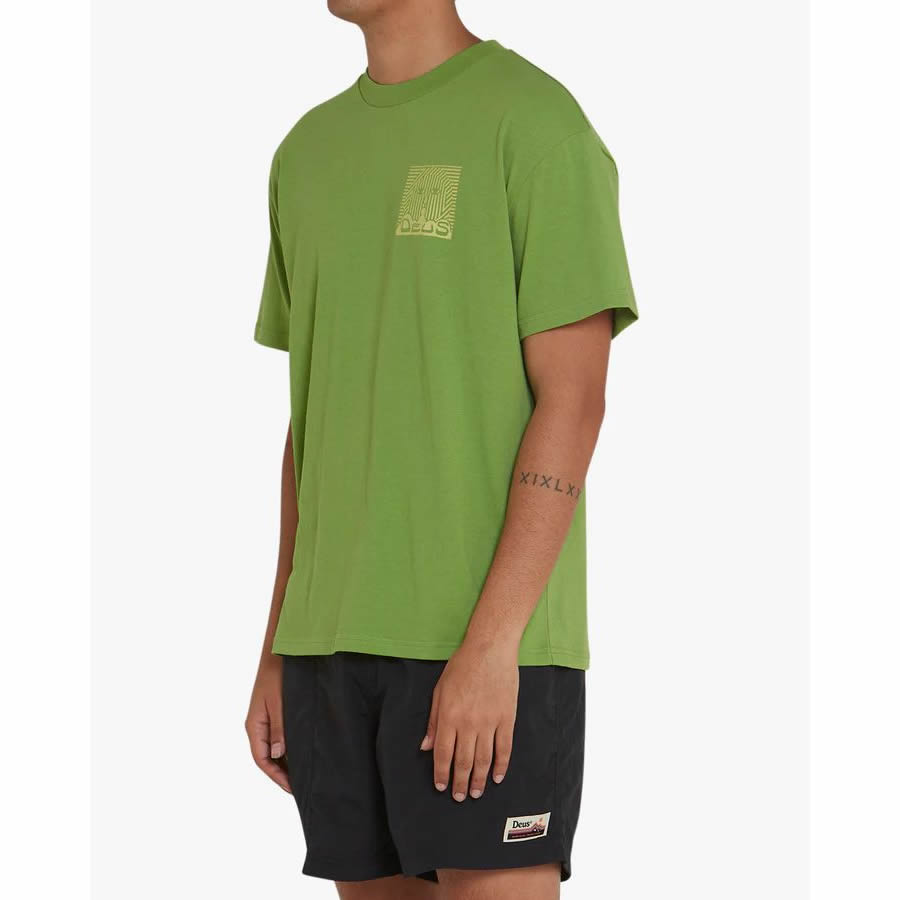 DEUS EX MACHINA ( デウスエクスマキナ ) / 半袖 速乾Tシャツ / UV TEE - CAMP GREEN / DMS221656C / メンズ