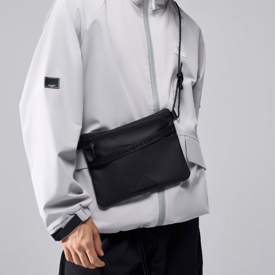 VENQUE (ヴェンク) / 防水 ボディーバッグ ポーチ / GEO CROSSBODY - BLACK / 国内正規取扱店 / 1年間製品保証付き