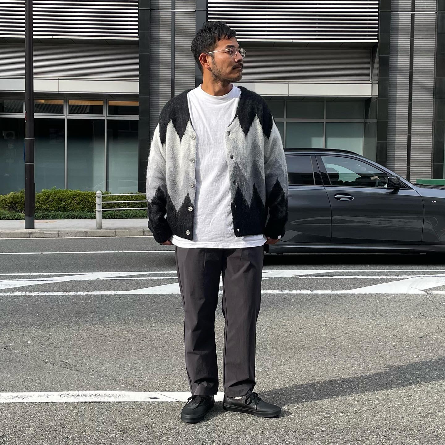 AXESQUIN(アクシーズクイン) / 撥水 ストレッチ素材 スラックスパンツ / TECH SLACKS 2.0 - CHARCOAL / 322019 / メンズ