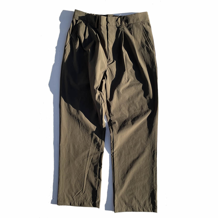 AXESQUIN(アクシーズクイン) / 撥水 ストレッチ素材 スラックスパンツ / TECH SLACKS 2.0 - DARK OLIVE / 322019 / メンズ