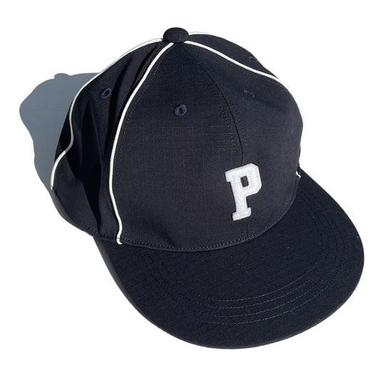 P01 / スナップバックキャップ / P CAP - NAVY / PLAY DESIGN プレイデザイン 23AW4MPCPNVY0