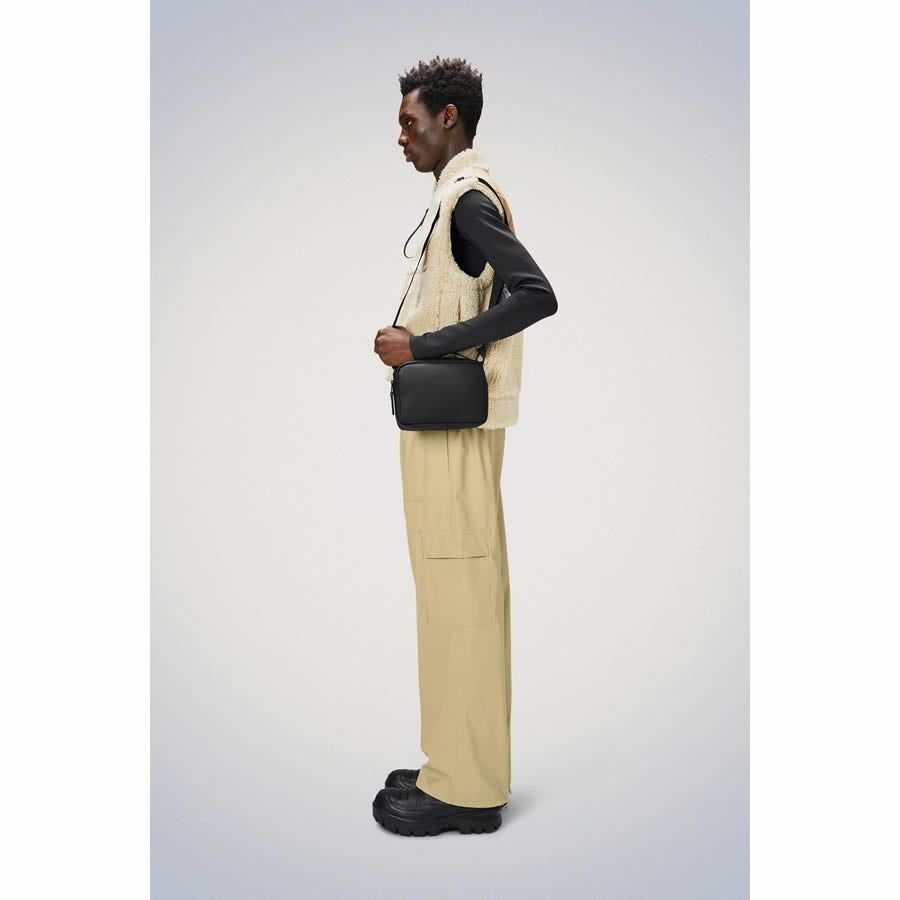 RAINS （レインズ） / バッグ 防水 ショルダーバッグ / BOX BAG - BLACK / 904-41-14100 01