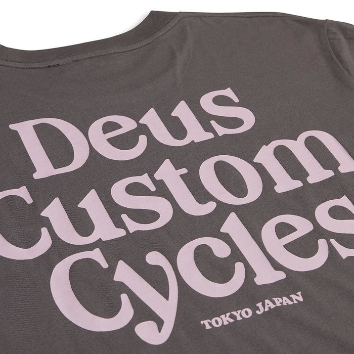 DEUS EX MACHINA ( デウスエクスマキナ ) / 半袖 Tシャツ / METRO TEE - ANTHRACITE / DMP241261A / メンズ