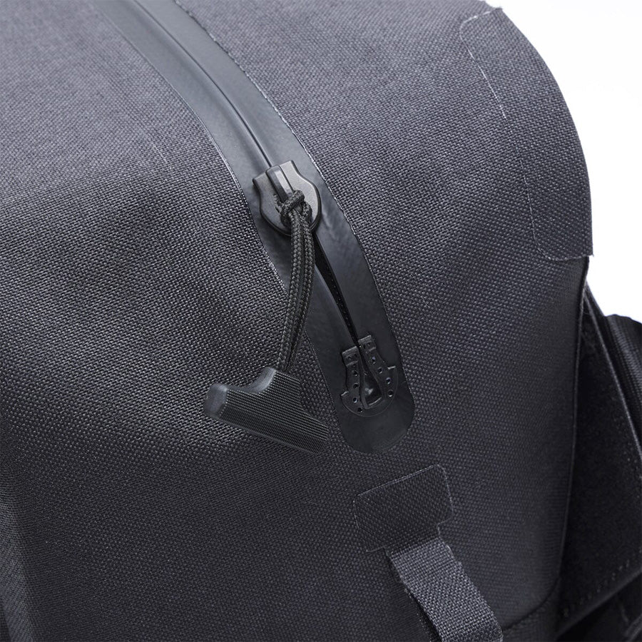 CHROME クローム / 防水 ボディバッグ メッセンジャーバッグ / KADET MAX WP - BLACK / BG394BK