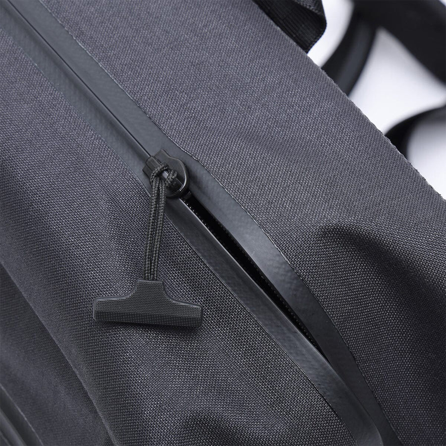 CHROME クローム / 防水 ボディバッグ メッセンジャーバッグ / KADET MAX WP - BLACK / BG394BK