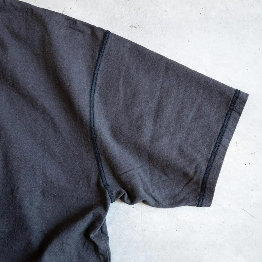 TURN ME ON(ターンミーオン) / 半袖 ドロップショルダーT / ヘンプコットン ドロップショルダーTEE - CHARCOAL / 125-591