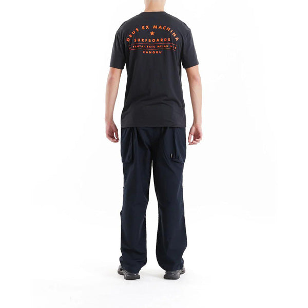 DEUS EX MACHINA ( デウスエクスマキナ ) / 半袖 Tシャツ / CANGGU SURF ADDRESS TEE - BLACK / DMP251000D / メンズ