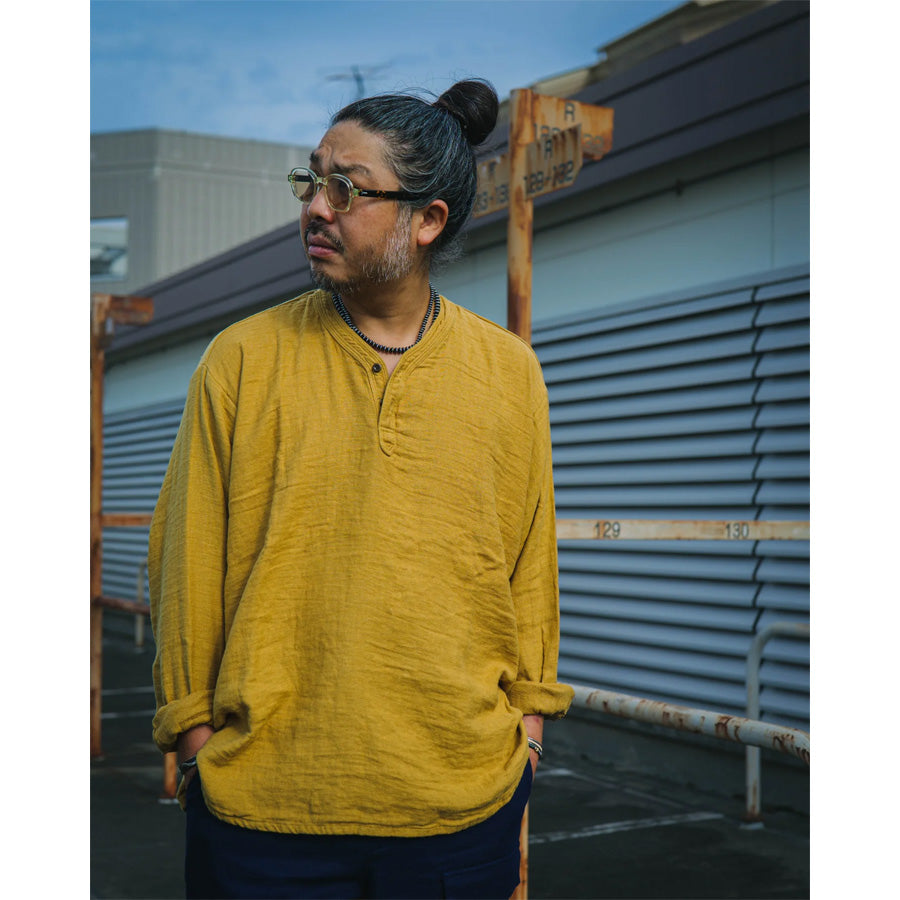 NASNGWAM (ナスングワム) / ダブルガーゼ プルオーバー バグラントシャツ / VAGRANT SHIRT - MUSTARD / S0561104 / メンズ 日本製