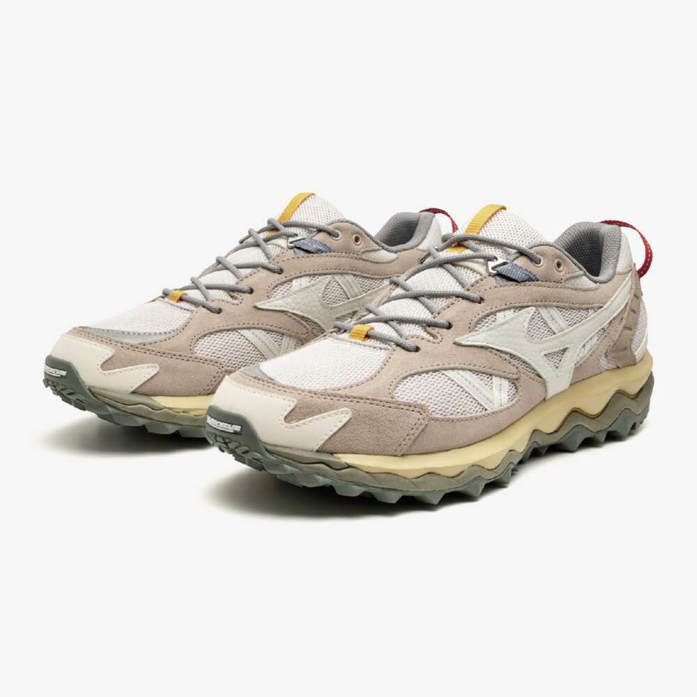 Mizuno Sports Style (ミズノスポーツスタイル) / スニーカー / WAVE MUJIN TL - DARK BEIGE x OFF WHITE x ORANGE / D1GA251302
