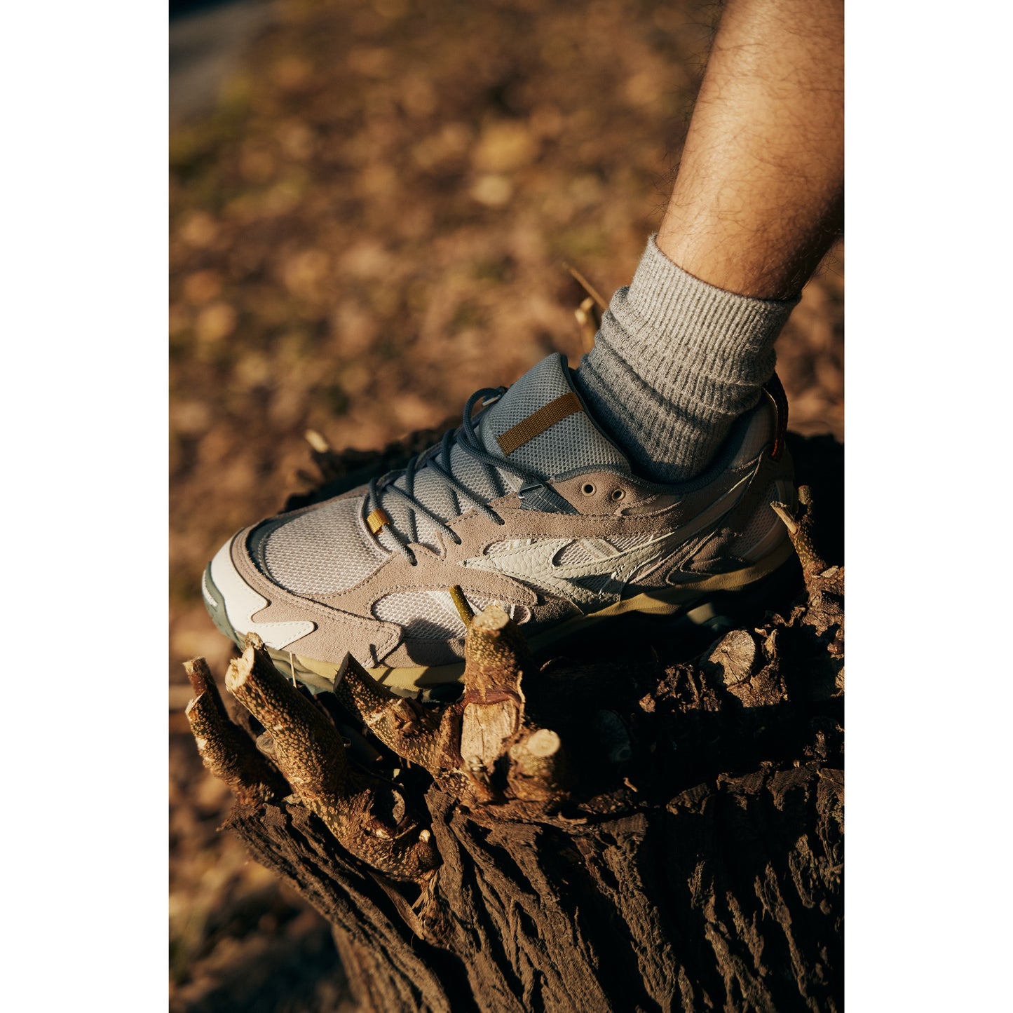 Mizuno Sports Style (ミズノスポーツスタイル) / スニーカー / WAVE MUJIN TL - DARK BEIGE x OFF WHITE x ORANGE / D1GA251302