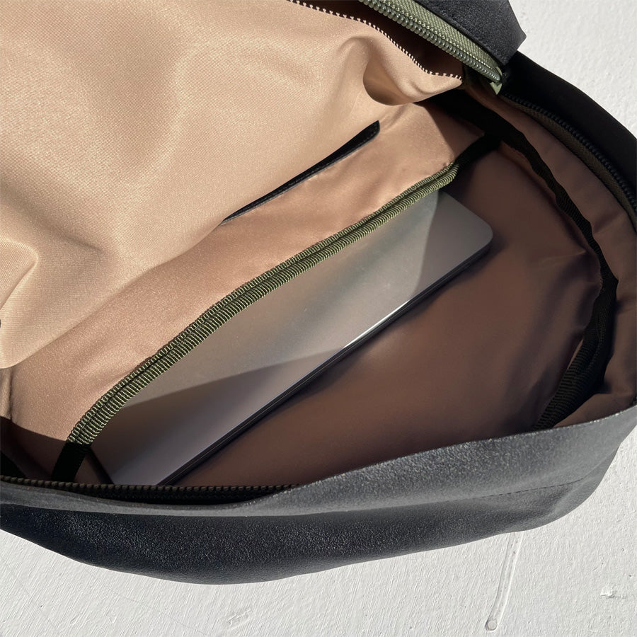 WASABI(ワサビ)  / リュックサック / WASABI RUCKSACK - BLACK  / 16L / メンズ