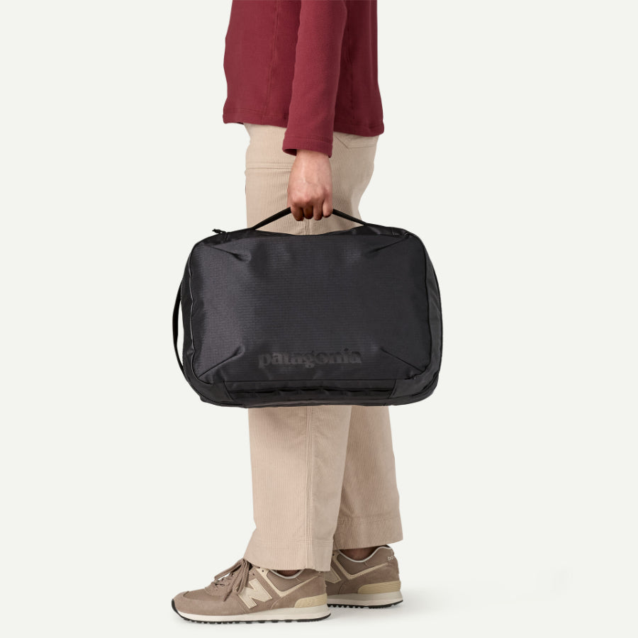 PATAGONIA(パタゴニア) / 3WAY バックパック ショルダーバッグ 22L/ BLACK HOLE MICRO MLC - BLACK / 49260 / ブラックホール・マイクロ・MLC 22L