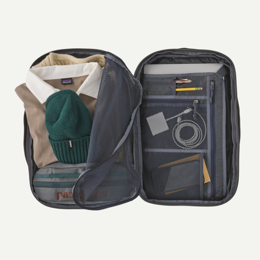 PATAGONIA(パタゴニア) / 3WAY バックパック ショルダーバッグ 22L/ BLACK HOLE MICRO MLC - BLACK / 49260 / ブラックホール・マイクロ・MLC 22L