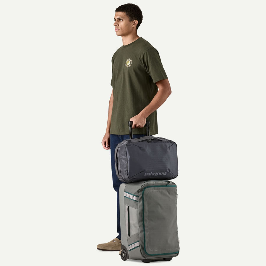 PATAGONIA(パタゴニア) / 3WAY バックパック ショルダーバッグ 22L/ BLACK HOLE MICRO MLC - BLACK / 49260 / ブラックホール・マイクロ・MLC 22L