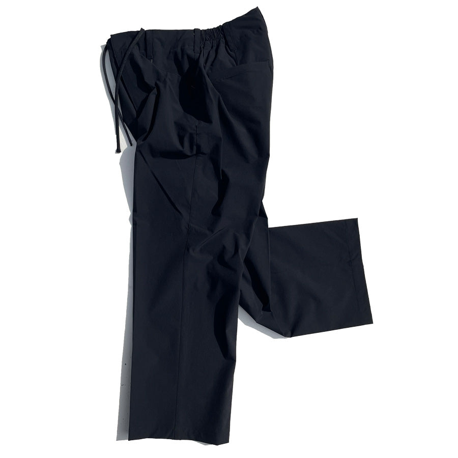 AXESQUIN(アクシーズクイン) / 撥水 ストレッチ素材 スラックスパンツ / TECH WORK SLACKS - BLACK / 322040 / メンズ