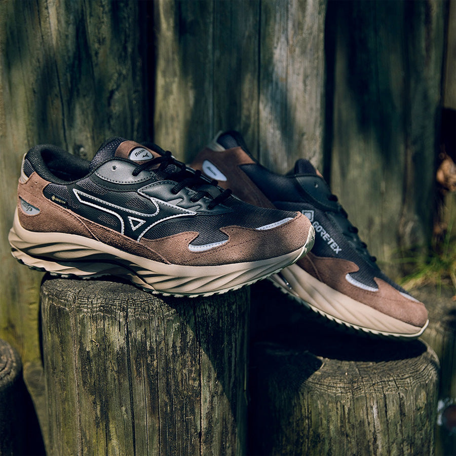 Mizuno Sports Style (ミズノスポーツスタイル) / スニーカー / WAVE RIDER β GTX - ブラック×ブラック×ブラウン / D1GA2452 / メンズ