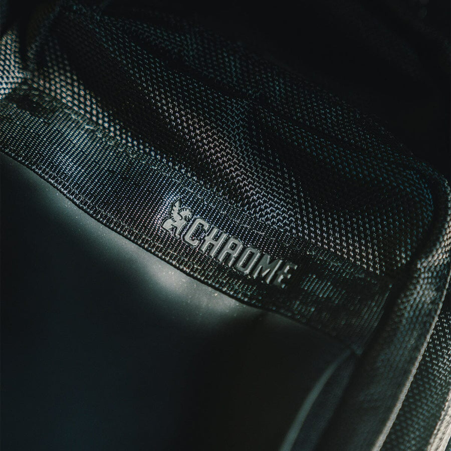 CHROME クローム / 防水 リュックサック バックパック / AXCEL DAYPACK SLIM - BLACK / BJ020BK