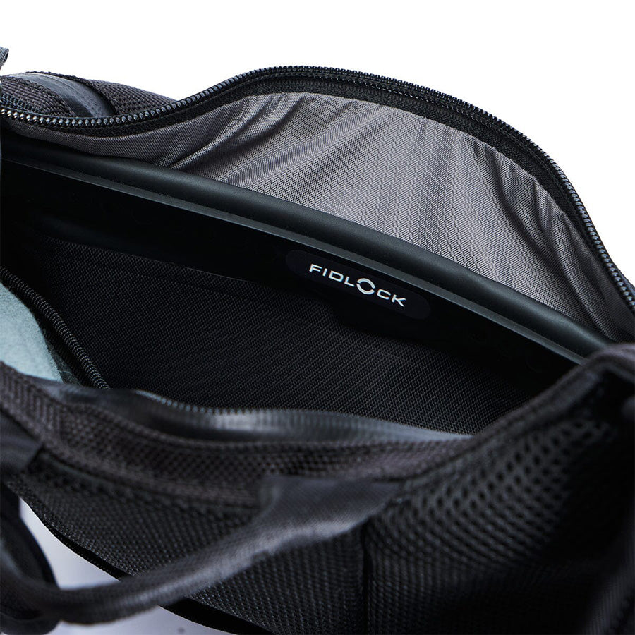 CHROME クローム / 防水 リュックサック バックパック / AXCEL BRIEFPACK SLIM - BLACK / BJ018BK
