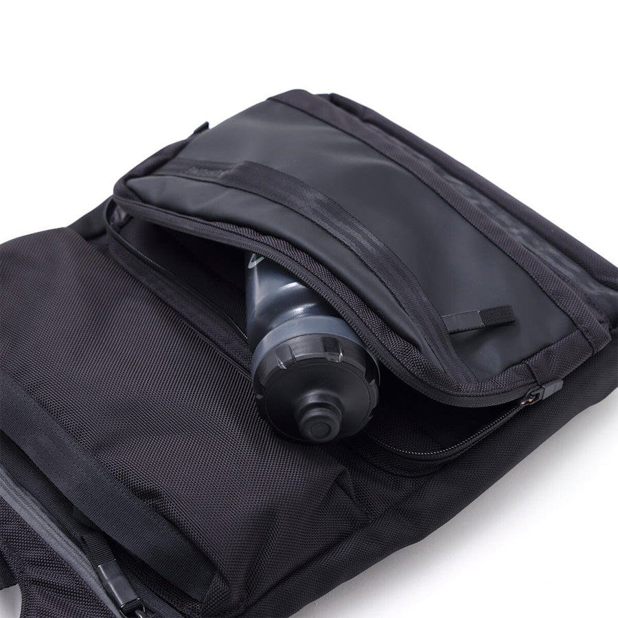 CHROME クローム / 防水 リュックサック バックパック / AXCEL BRIEFPACK SLIM - BLACK / BJ018BK