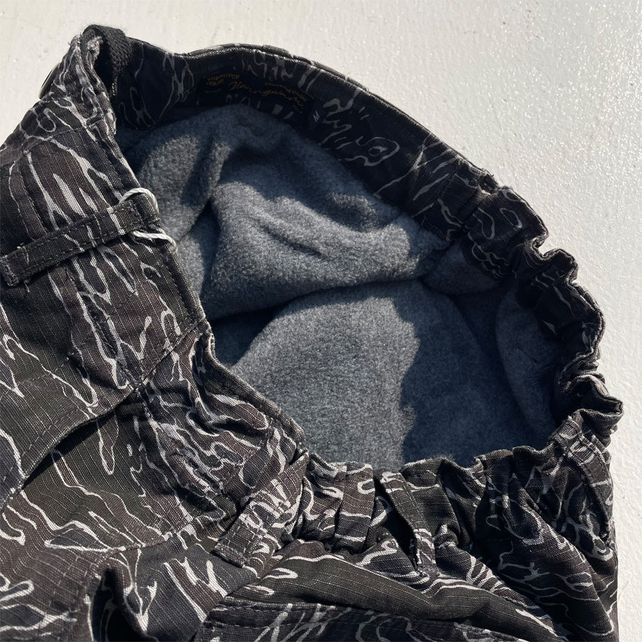 NASNGWAM (ナスングワム) / 裏フリース ベイカーパンツ タイガーカモ / NUNAVUT PANTS- BLACK / P2615301