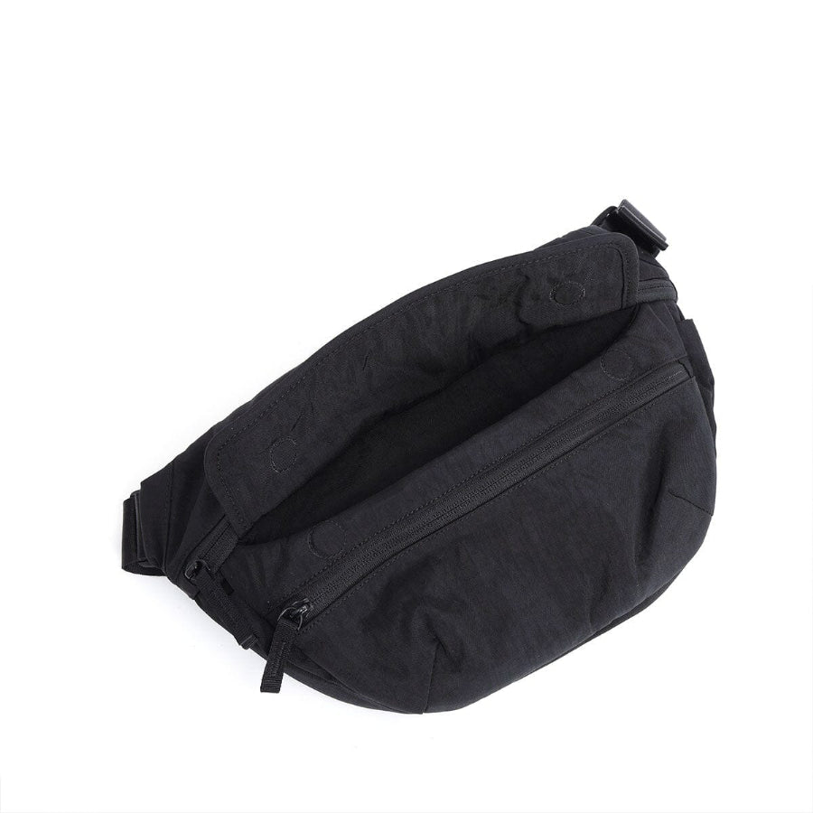 CHROME クローム / 防水 ボディバッグ スリングバッグ ショルダーバッグ / BOT FLAP SLING 8L - BLACK CRINKLE / BJ008