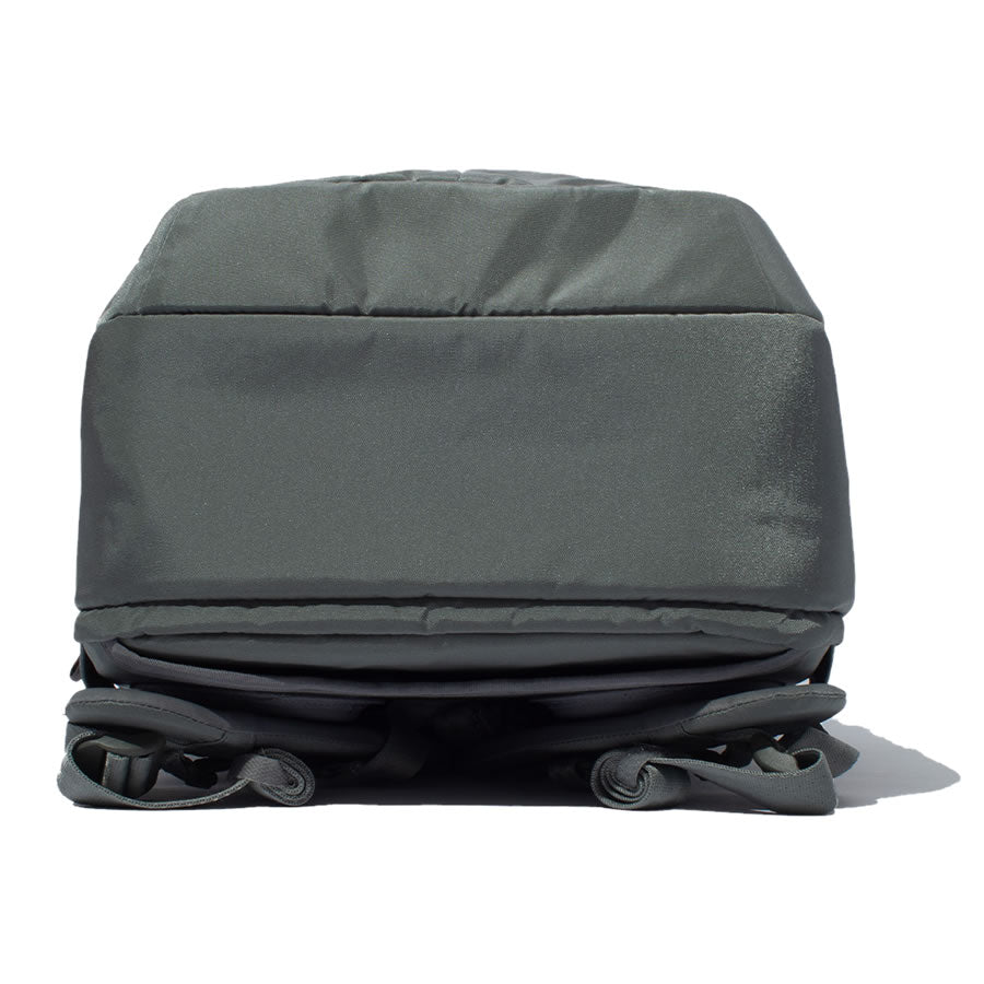 F/CE. (エフシーイー) / リュックサック バックパック / 30L / 420 re/cor BALLON BACKPACK - FOLIAGE GREEN /  FCD30261B0001 FCE
