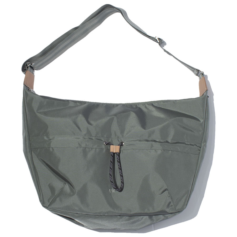 F/CE. (エフシーイー) / ショルダーバッグ / 29L / 420 re/cor 2WAY SHOULDER TOTE  - FOLIAGE GREEN /  FCD32261B0008 FCE