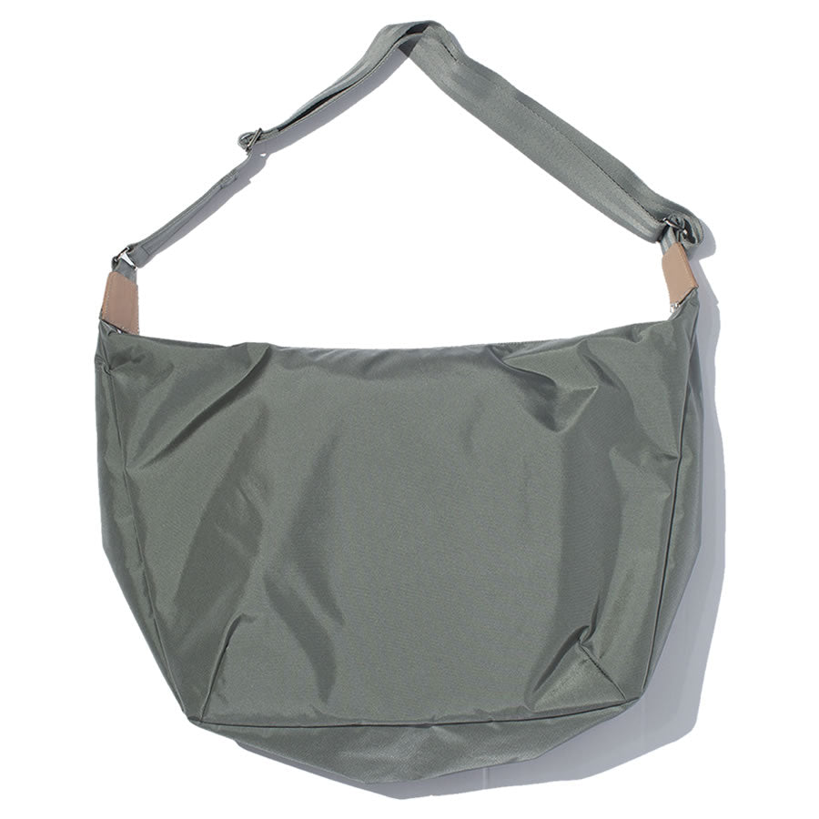 F/CE. (エフシーイー) / ショルダーバッグ / 29L / 420 re/cor 2WAY SHOULDER TOTE  - FOLIAGE GREEN /  FCD32261B0008 FCE