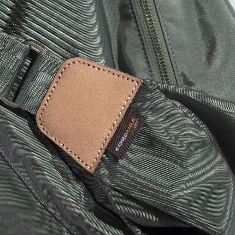 F/CE. (エフシーイー) / ショルダーバッグ / 29L / 420 re/cor 2WAY SHOULDER TOTE  - FOLIAGE GREEN /  FCD32261B0008 FCE