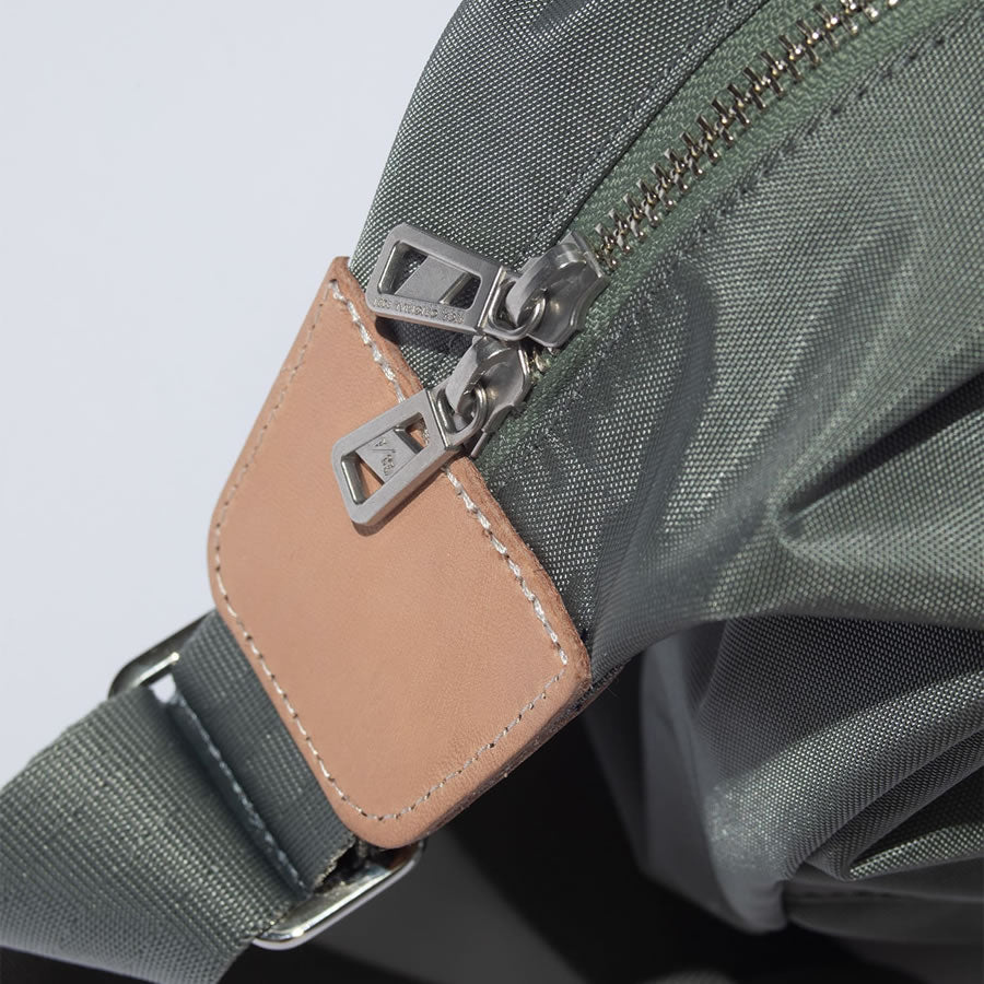 F/CE. (エフシーイー) / ショルダーバッグ / 29L / 420 re/cor 2WAY SHOULDER TOTE  - FOLIAGE GREEN /  FCD32261B0008 FCE