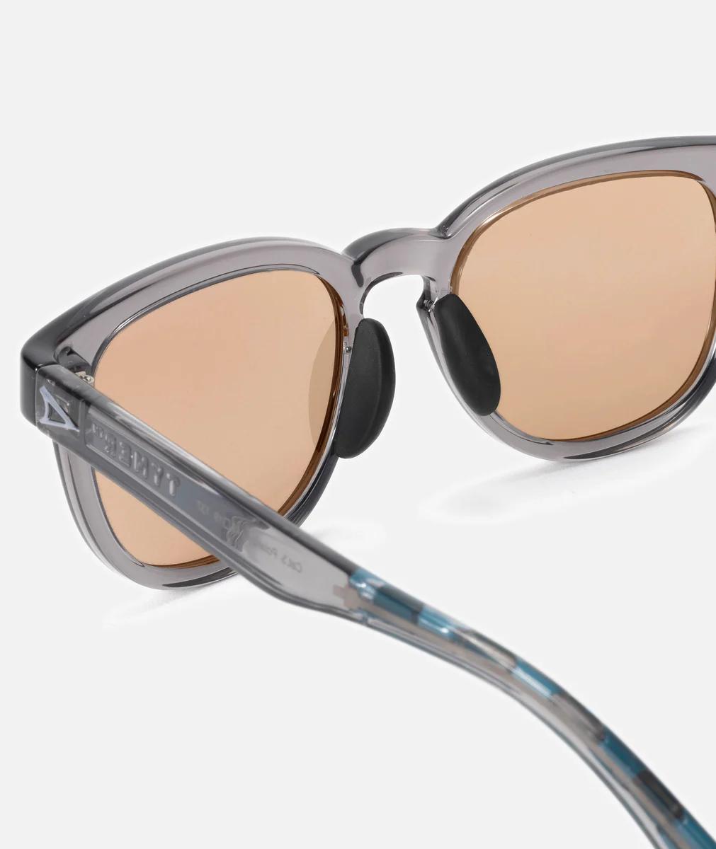 TYMER(タイマー) /  サングラス アイウェア / BLAKE - Gloss Clear Grey x Light Brown / TY-101-GCG-LBR / メンズ
