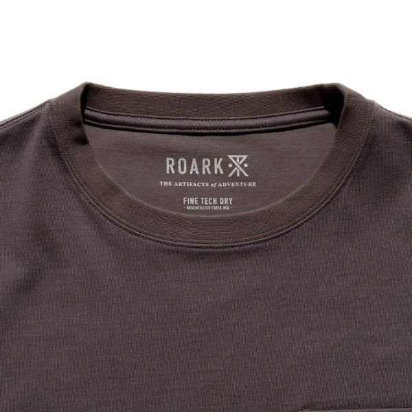 THE ROARK (ロアーク) /  半袖Tシャツ ドライ / "LABEL POCKET" FINE TECH DRY TEE - CHARCOAL / RTJF1200 / メンズ