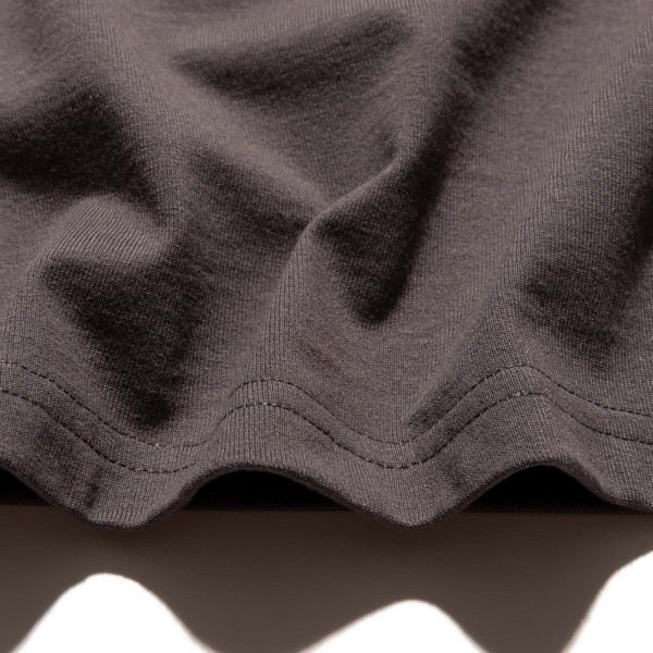 THE ROARK (ロアーク) /  半袖Tシャツ ドライ / "LABEL POCKET" FINE TECH DRY TEE - CHARCOAL / RTJF1200 / メンズ