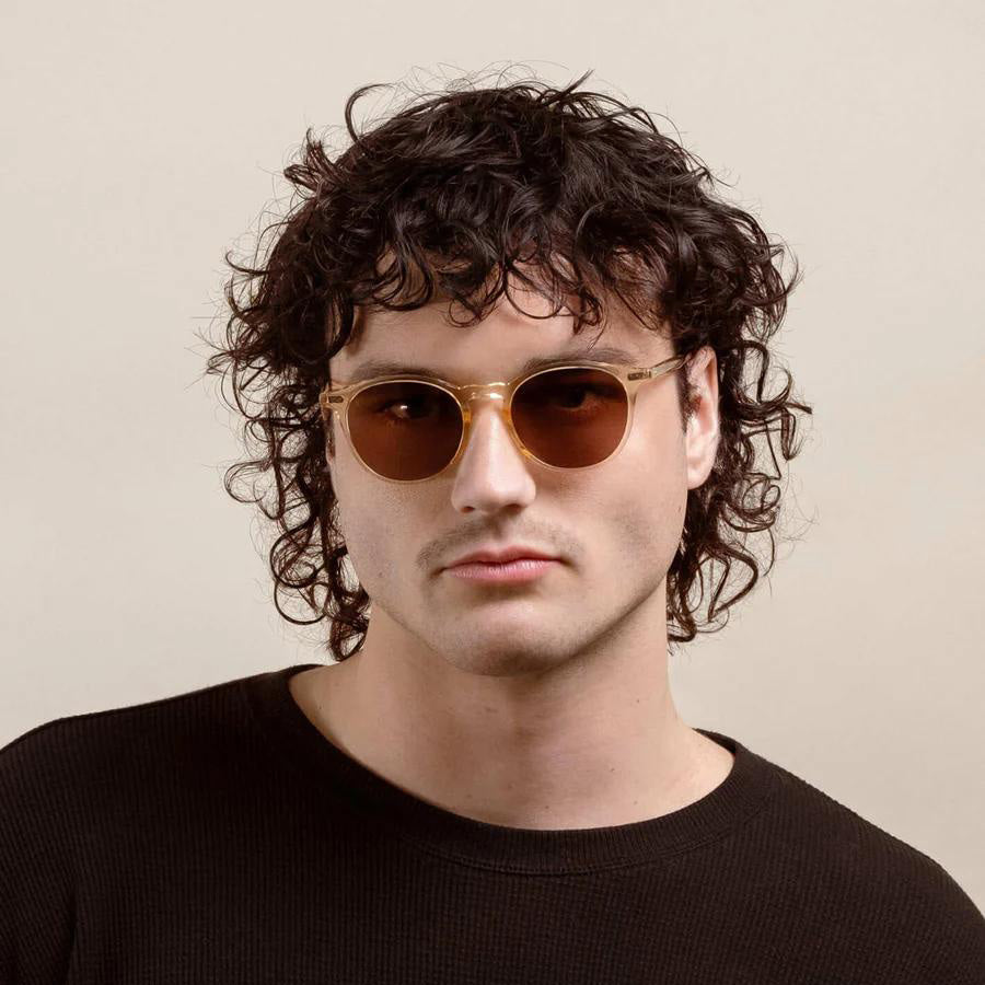 RAEN Optics (レイン) / サングラス / BASQ - CHAMPAGNE CRYSTAL x SUNTAN / 正規代理店