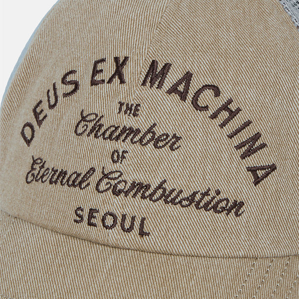DEUS EX MACHINA ( デウスエクスマキナ ) メッシュキャップ / SEOUL SCRIPT ADDRESS - KHAKI / D261UHA020 / メンズ
