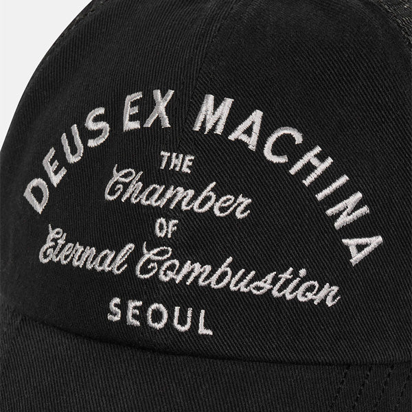 DEUS EX MACHINA ( デウスエクスマキナ ) メッシュキャップ / SEOUL SCRIPT ADDRESS - BLACK / D261UHA020 / メンズ