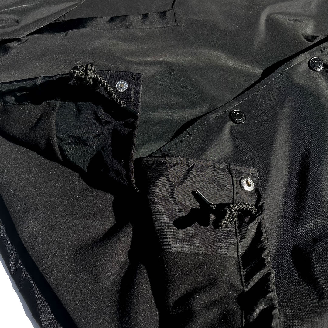 DEUS EX MACHINA ( デウスエクスマキナ ) コーチジャケット / VENICE ADDRESS COACH JACKET - Black / DMW46821 / メンズ