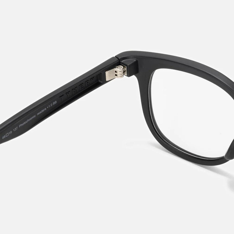 TYMER(タイマー) / 調光遠近両用 アイウェア / BLAKE - Matt Black  x Photochromic Clear to Grey / TR101-MBK-PGD / メンズ
