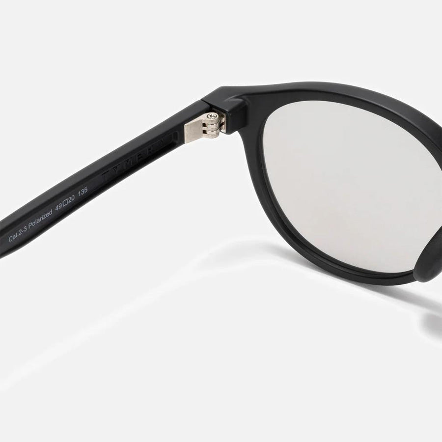 TYMER(タイマー) / 調光レンズ サングラス アイウェア / OLIVER - Matt Black  x Photochromic Grey Polarized / TY105-MBK-PGYP / メンズ