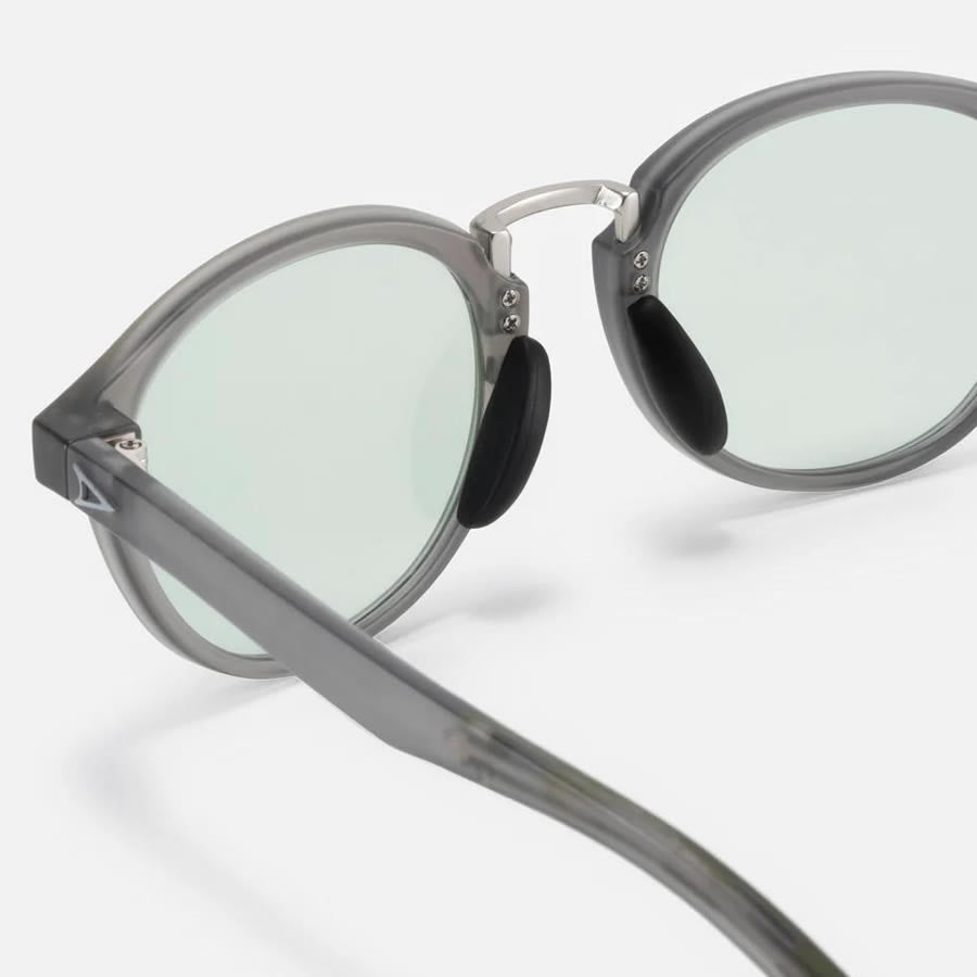 TYMER(タイマー) / 調光レンズ サングラス アイウェア / OLIVER - Matt Clear Grey2  x Photochromic Green / TY105-MG2-PGR / メンズ